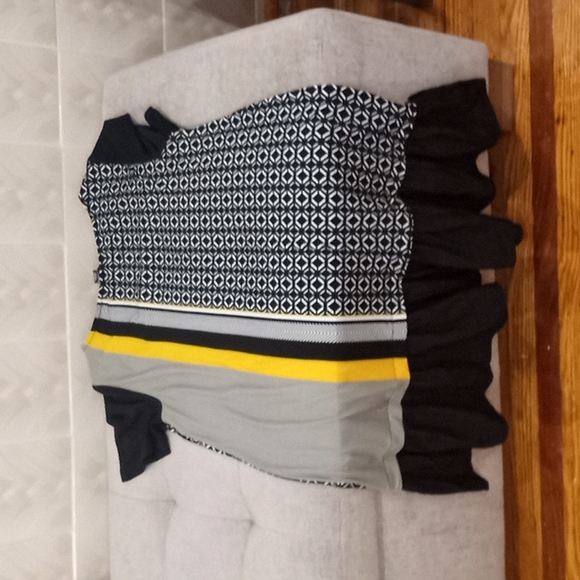 Top - Picture 4 of 8